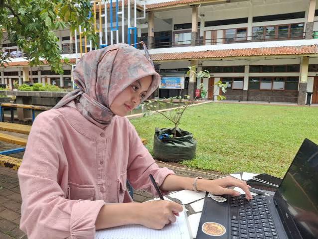 Studi Kasus Nyata Pendidikan Bisnis